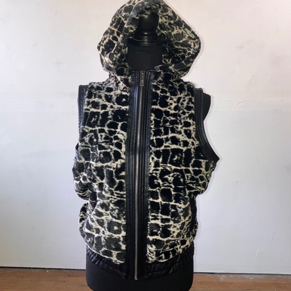 YMI Plush Animal Print Hooded Vest - Picture 1 of 12
